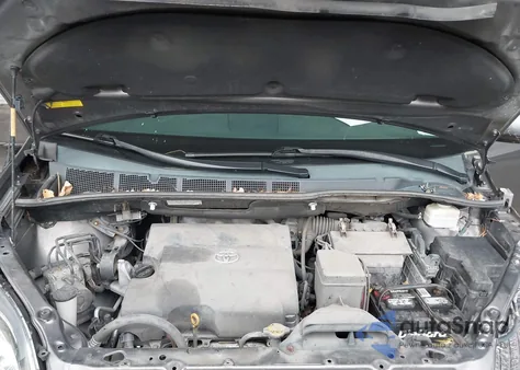 2012 Toyota Sienna Le V6 8 Passenger z USA, uszkodzony, nr VIN 5TDKK3DC0CS239980